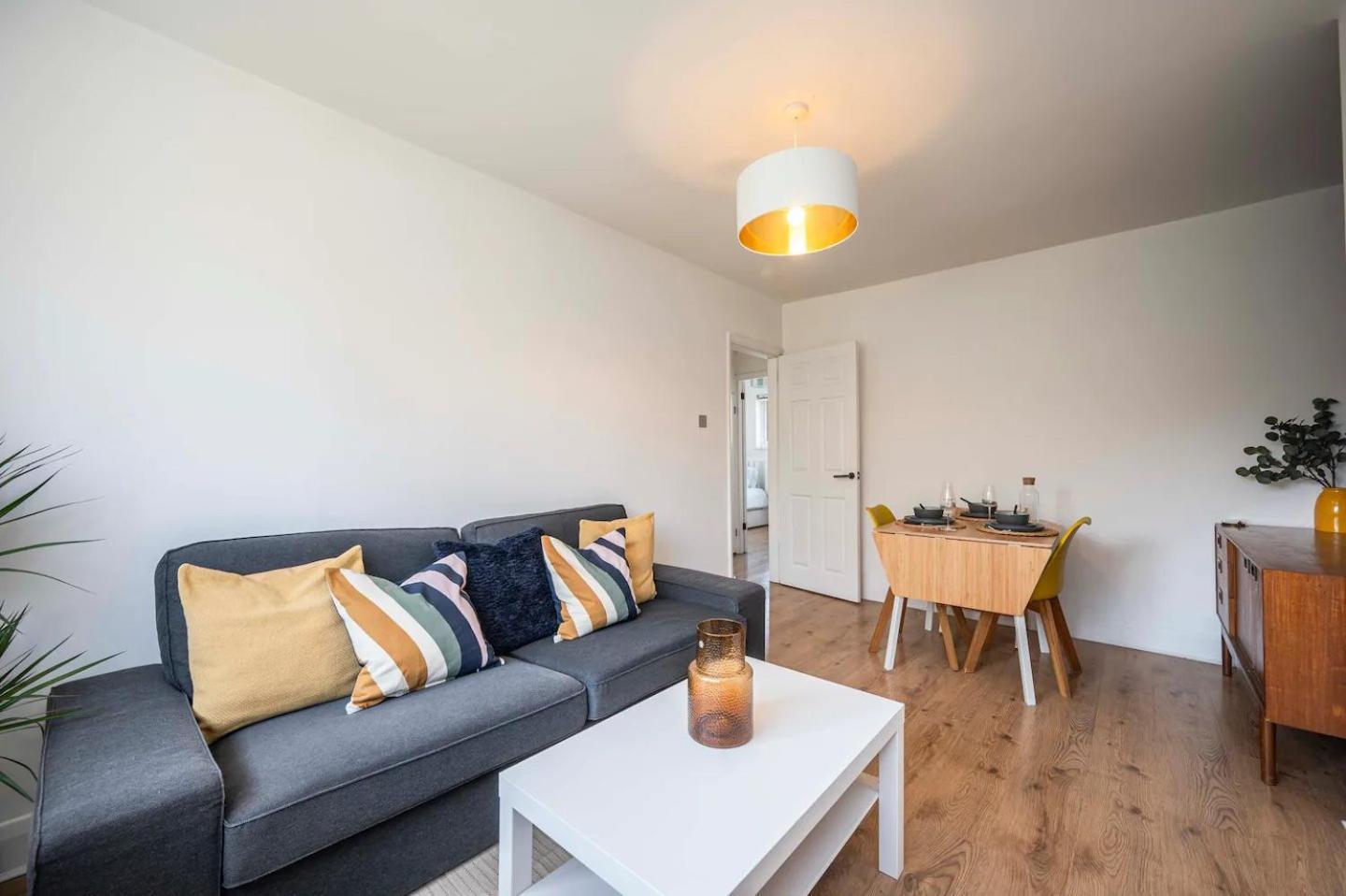 Appartamento Pass The Keys Modern Beckenham Fast Train Links Londra